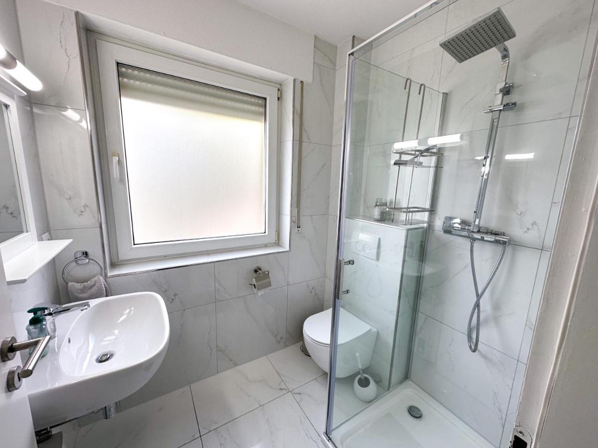 Stilvolles, Frisch Renoviertes 2Zi Apartment Mit Kueche Und Balkon In Kliniknaehe Bad Oeynhausen Esterno foto